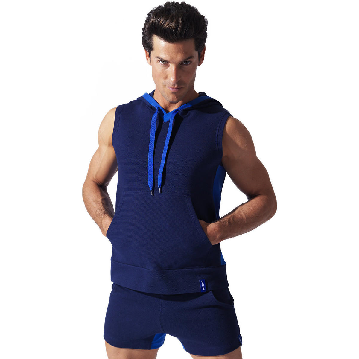 Textiel Heren T-shirts & Polo’s Code 22 Sweet Hoody mouwloze sport Code22 Blauw
