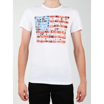 Textiel Heren T-shirts & Polo’s Wrangler S/S Modern Flag Tee W7A45FK12 Wit