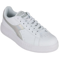 Schoenen Dames Sneakers Diadora Game step shiny 101.174366 01 C6103 White/Silver Zilver