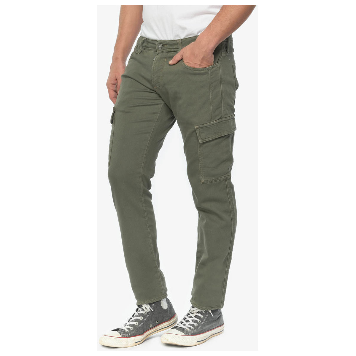 Textiel Heren Broeken / Pantalons Le Temps des Cerises Pantalon slim JOGG Groen