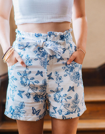 Textiel Dames Korte broeken / Bermuda's Céleste AMANDINE Wit / Blauw