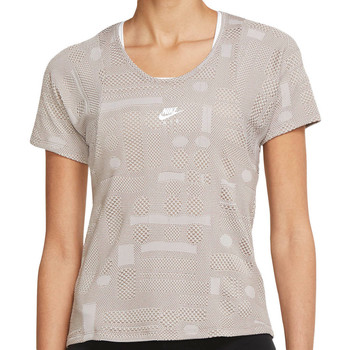 Textiel Dames T-shirts & Polo’s Nike  Bruin