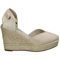 Schoenen Dames Sandalen / Open schoenen Corina SANDALIAS  M3360 MODA JOVEN NATURAL Beige