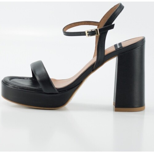 Schoenen Dames Sandalen / Open schoenen Angel Alarcon Sandalias  en color negro para señora Zwart