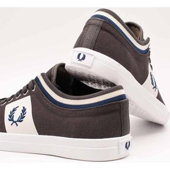 Fred Perry  Grijs
