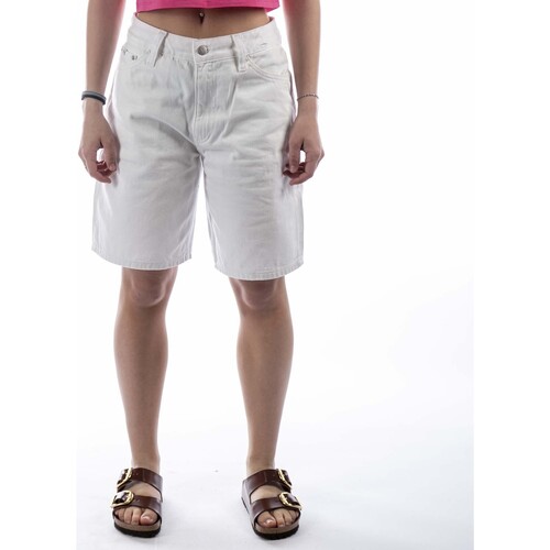 Textiel Dames Korte broeken / Bermuda's Calvin Klein Jeans Shorts  90S Straight Bianco Wit
