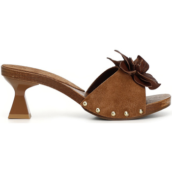 Schoenen Dames Sandalen / Open schoenen Café Noir C1FD6002 Bruin