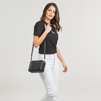 Calvin Klein Jeans RE-LOCK QUILT CAMERA BAG Zwart