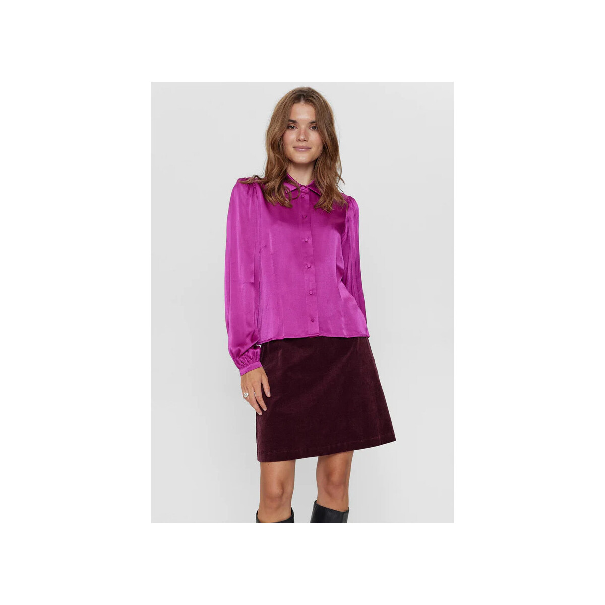 Textiel Dames Tops / Blousjes Nümph Numph Nuyasmin shirt 2682 Wild Aster Violet