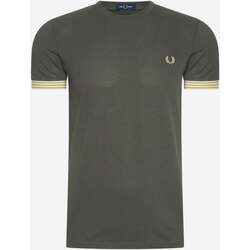 Textiel Heren T-shirts & Polo’s Fred Perry Striped cuff t-shirt Groen