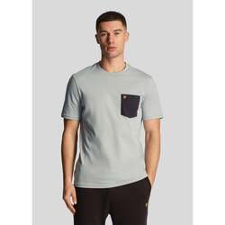 Textiel Heren T-shirts & Polo’s Lyle & Scott Contrast pocket t-shirt Blauw