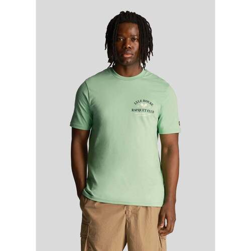 Textiel Heren T-shirts & Polo’s Lyle & Scott Racquet club graphic t-shirt Groen