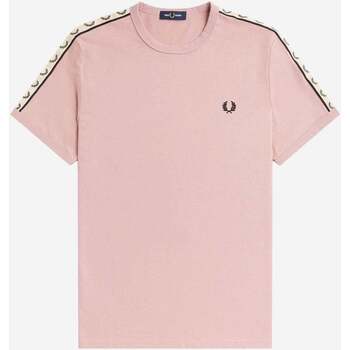Textiel Heren T-shirts korte mouwen Fred Perry Contrast tape ringer t-shirt Roze
